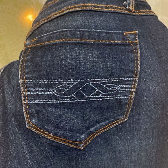 a.n.a, Boot cut jeans with accent designs on back pockets. Dark wash. Womens 4. - Picture 5 of 6